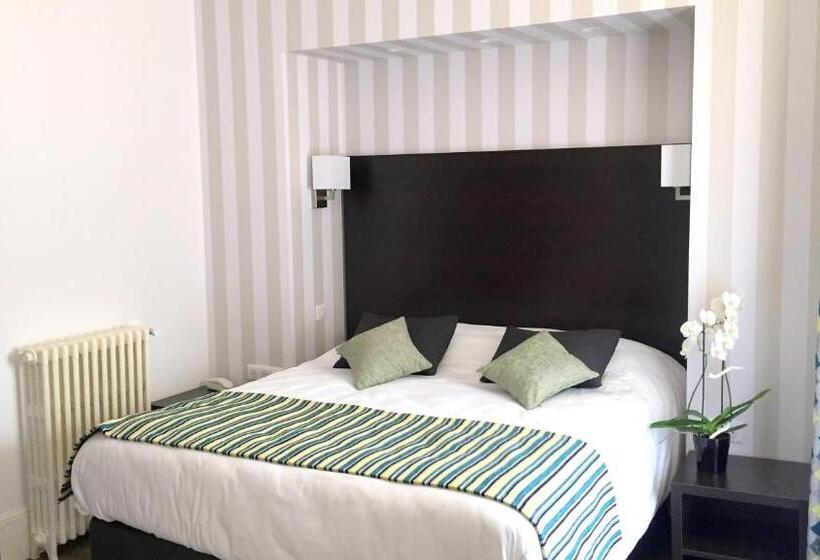 스탠다드 트리플 룸, De La Basilique