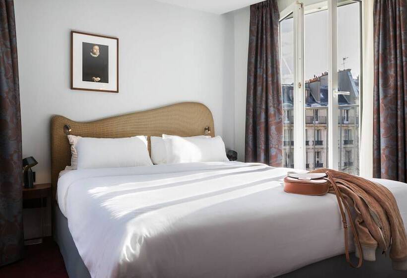 اتاق لوکس, Belloy Saint Germain