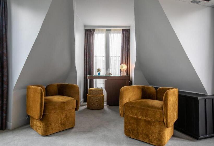 سوییت, Belloy Saint Germain