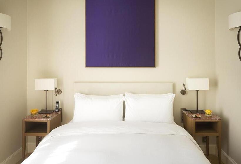 غرفة كلاسيكية, Château De Montcaud