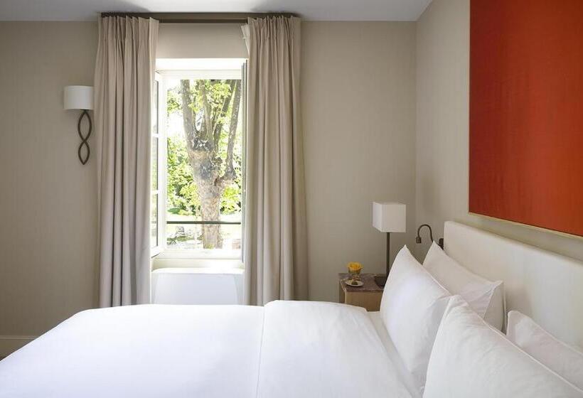 غرفة برستيج, Château De Montcaud