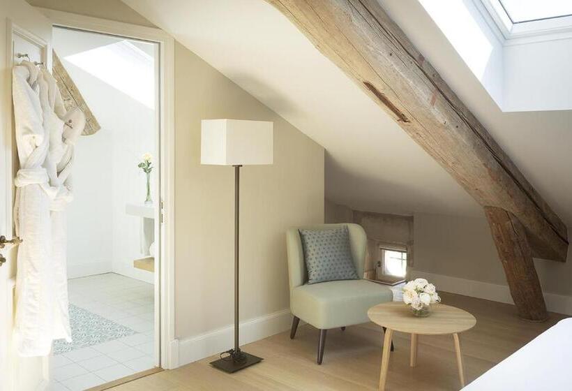 جناح عائلي, Château De Montcaud