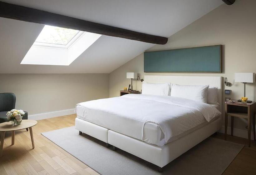 جناح عائلي, Château De Montcaud