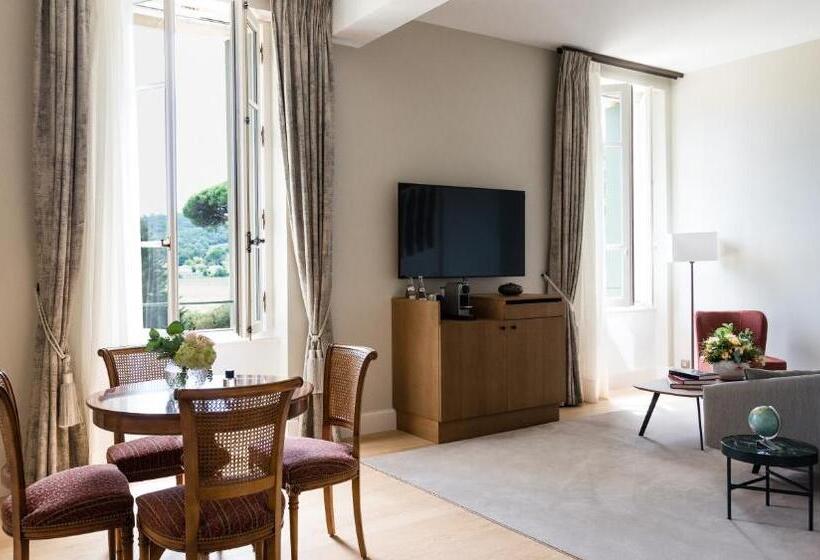 جناح عائلي, Château De Montcaud