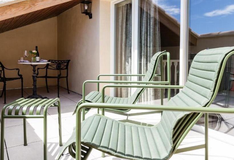 جناح عائلي, Château De Montcaud