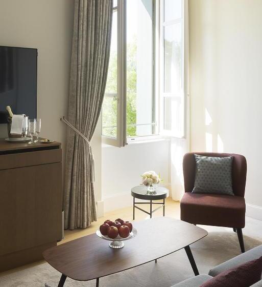 جناح عائلي, Château De Montcaud