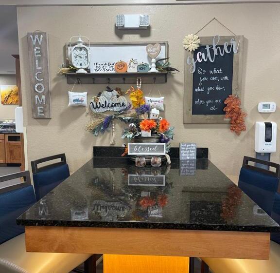 Люкс Кровать Кинг, Comfort Inn Asheville East Blue Ridge Pkwy Access