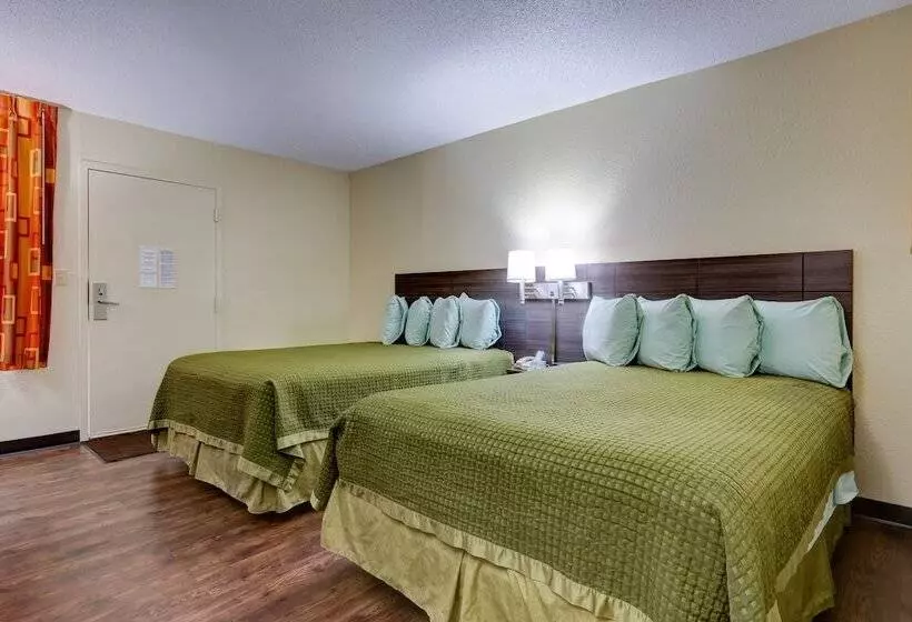 اتاق استاندارد با 2 تخت دوبل, Continental Inn   Charlotte