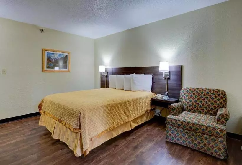 اتاق استاندارد, Continental Inn   Charlotte