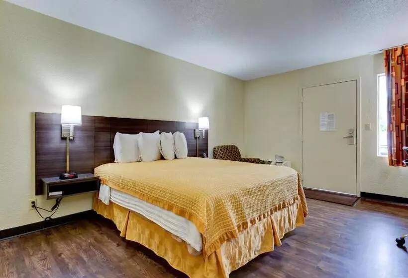 اتاق استاندارد, Continental Inn   Charlotte