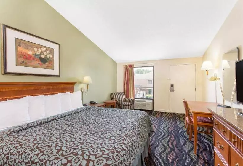 اتاق استاندارد با تخت بزرگ, Days Inn By Wyndham Florence/i95 North