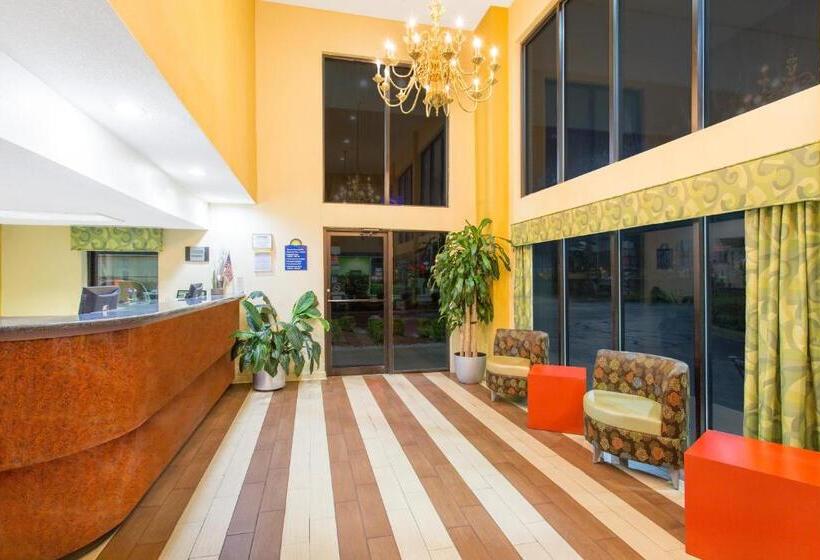 غرفة قياسية سرير كينج, Days Inn By Wyndham Florence/i95 North