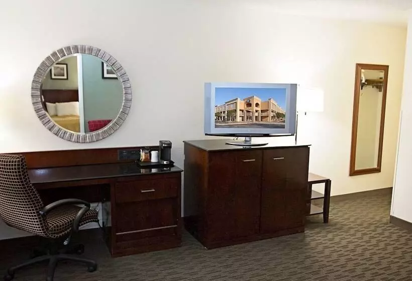 ２ダブルベッドのスタンダードルーム, Days Inn By Wyndham Greenville