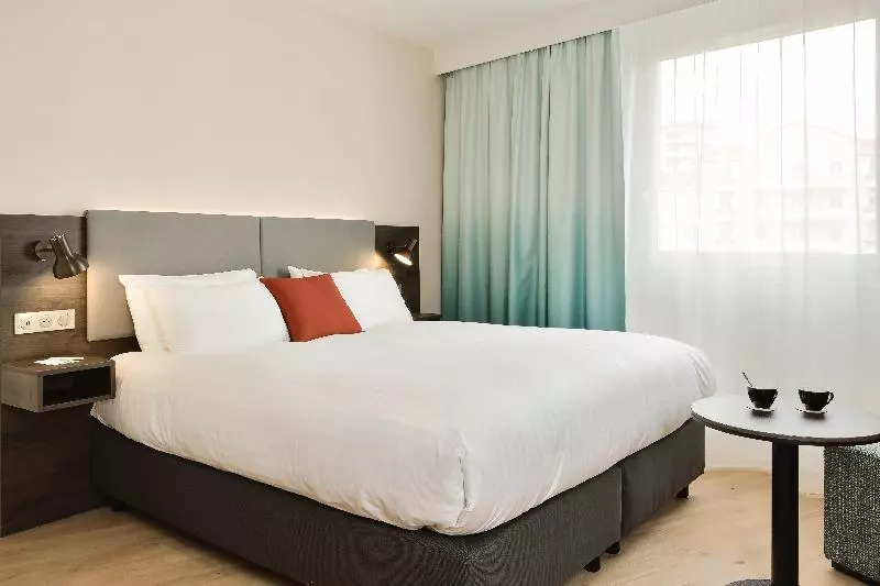 スタンダードルーム, Holiday Inn Toulon City Centre, An Ihg