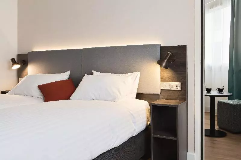 スタンダードルーム, Holiday Inn Toulon City Centre, An Ihg