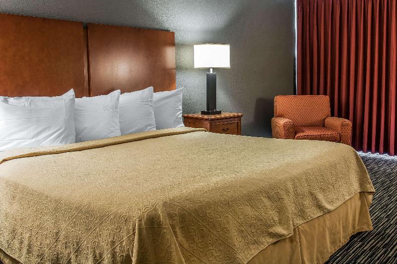 장애인을 위한 스탠다드 룸, Holiday Inn Toulon City Centre, An Ihg