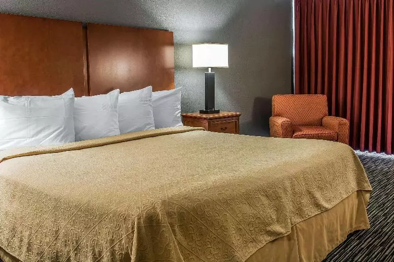 身障者適用スタンダードルーム, Holiday Inn Toulon City Centre, An Ihg
