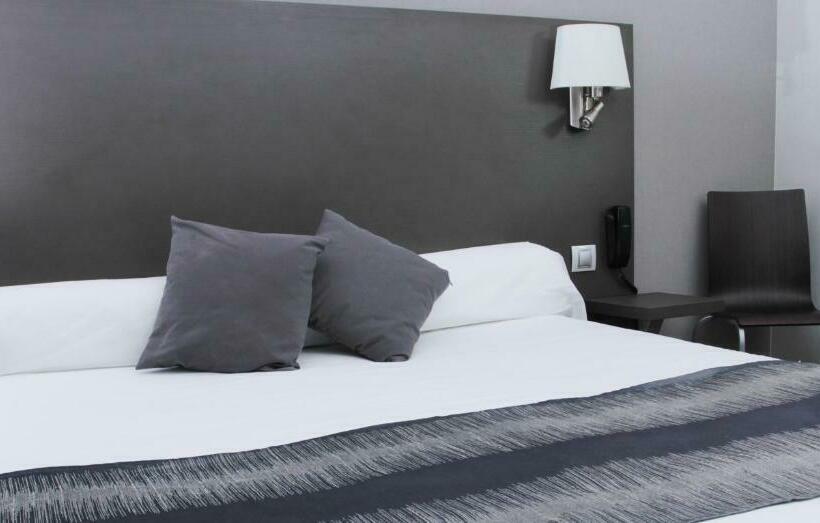 スタンダードシングルルーム, Logis Hôtel Le Mas De Jossyl