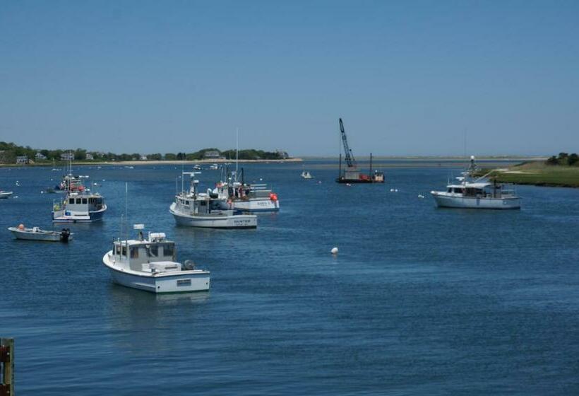 サイドオーシャンビュースタンダードルーム, Chatham Tides