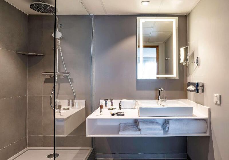 Номер Классика Двуспальная Кровать, Novotel Beaune