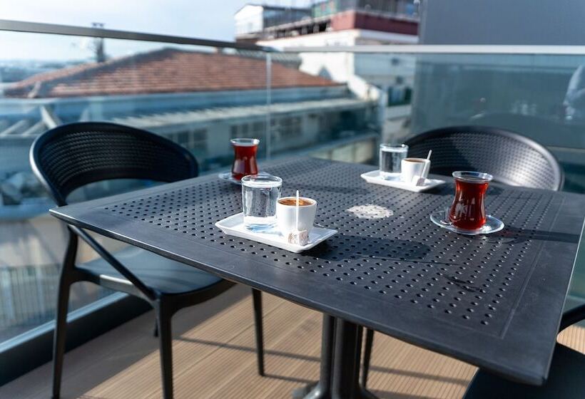 سوییت سوپریور با چشمانداز دریا, Golden Royal Hotel & Spa