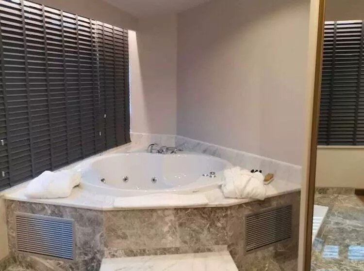 سوییت سوپریور با چشمانداز دریا, Golden Royal Hotel & Spa