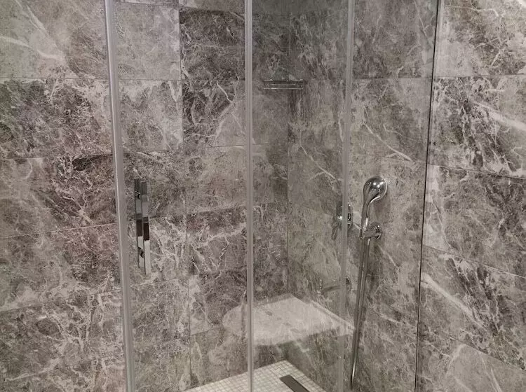 سوییت سوپریور با چشمانداز دریا, Golden Royal Hotel & Spa