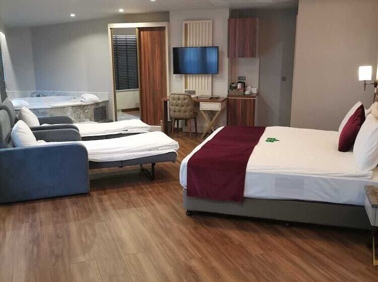 سوییت سوپریور با چشمانداز دریا, Golden Royal Hotel & Spa