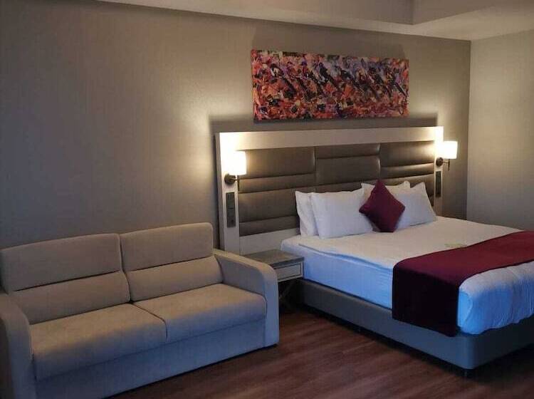 سوییت جونیور, Golden Royal Hotel & Spa