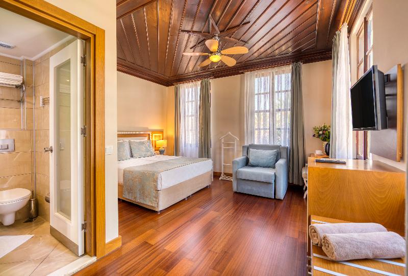 اتاق لوکس, Dögan