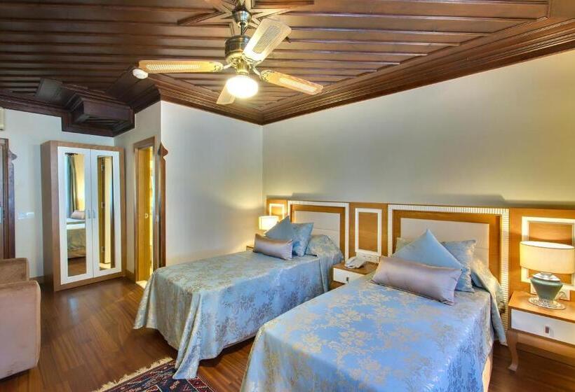 اتاق لوکس, Dögan