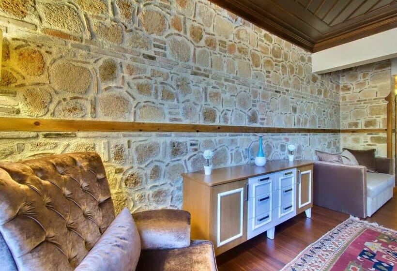 سوییت جونیور, Dögan