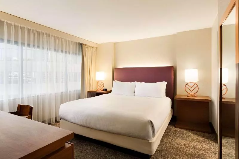 سوئیت با تخت بزرگ, Embassy Suites By Hilton Phoenix Downtown North