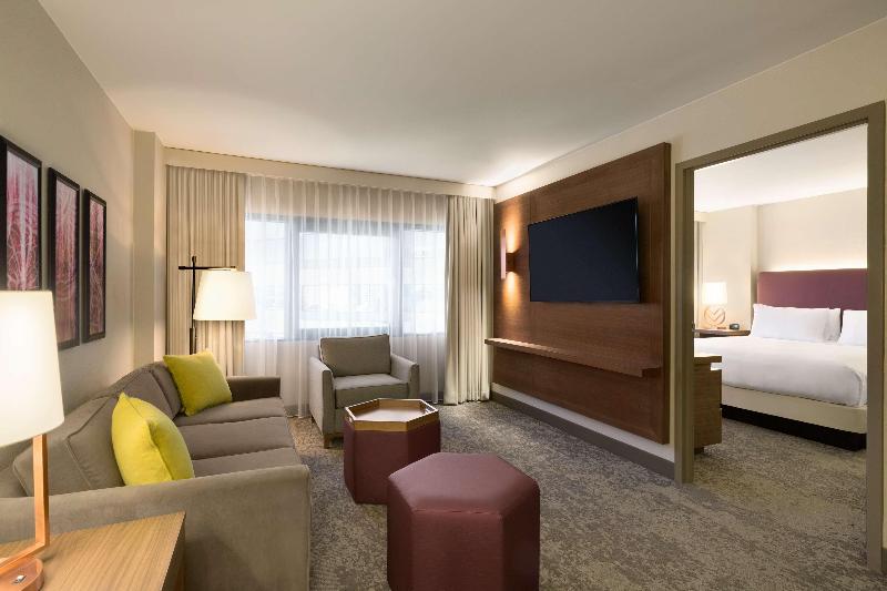 سوئیت با تخت بزرگ, Embassy Suites By Hilton Phoenix Downtown North