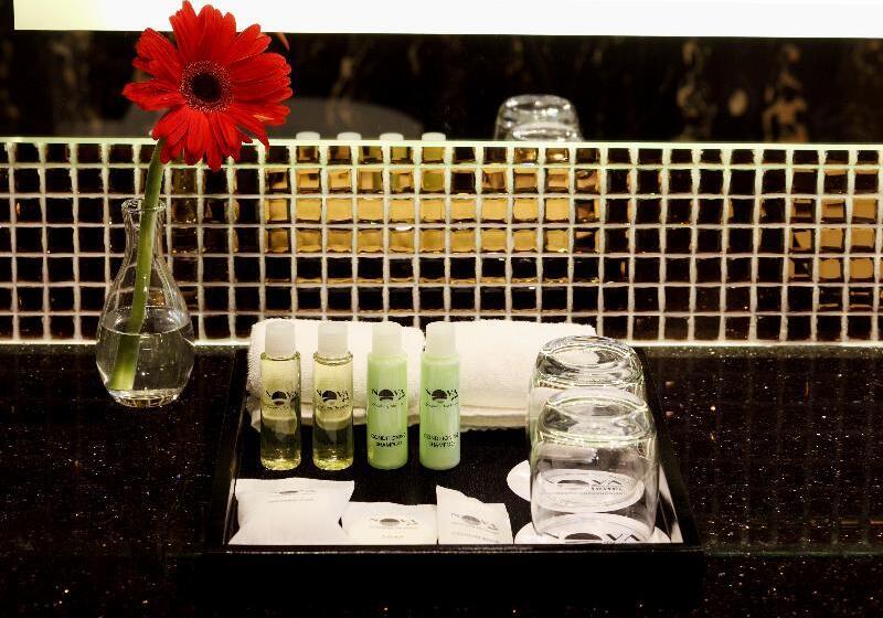 استودیو استاندارد با تخت کینگ, Embassy Suites By Hilton Phoenix Downtown North