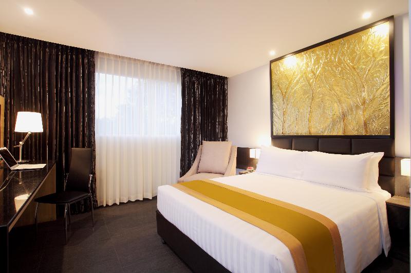 Студио Стандарт Кровать Кинг, Embassy Suites By Hilton Phoenix Downtown North