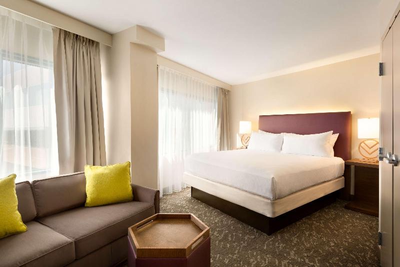 استودیو استاندارد با تخت کینگ, Embassy Suites By Hilton Phoenix Downtown North