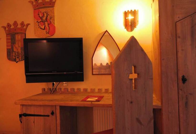 스탠다드 룸, 4 Sterne Burghotel Castillo Alcazar, Europa Park Freizeitpark & Erlebnis Resort