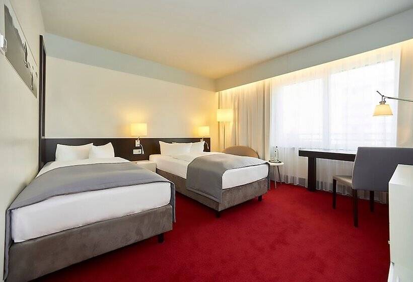 Номер Стандарт, Holiday Inn Berlin Airport   Conference Centre, An Ihg