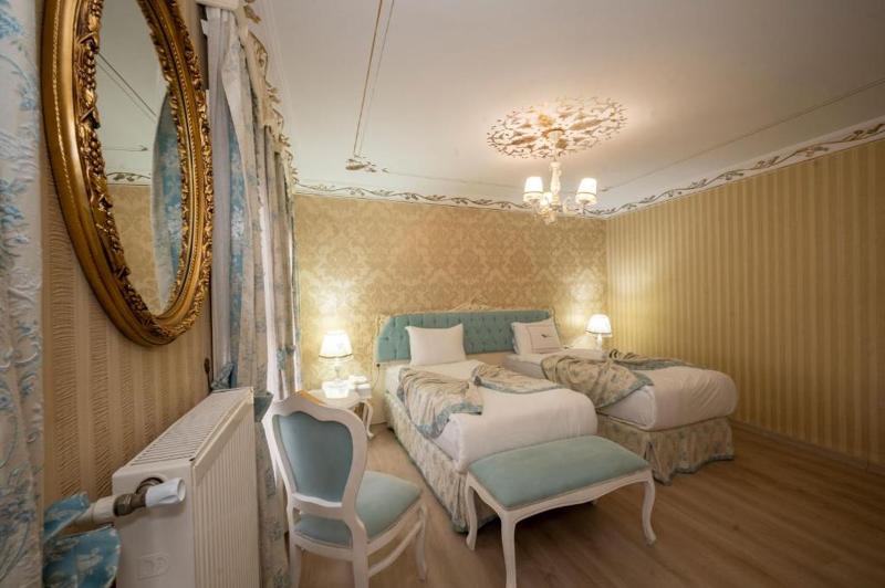 スーペリアールーム, Kupeli Palace