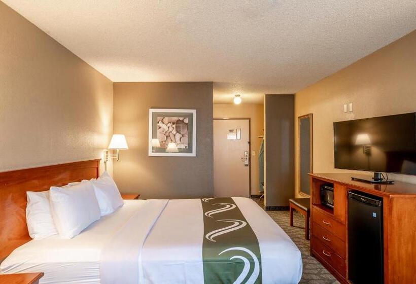 キングサイズベッドのスタンダードルーム, Spark By Hilton Modesto