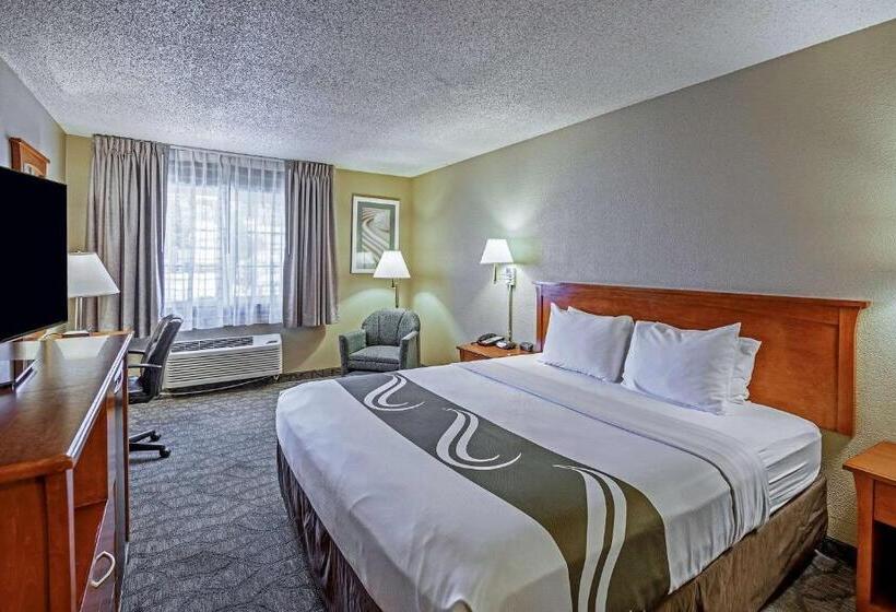 キングサイズベッドのスタンダードルーム, Spark By Hilton Modesto