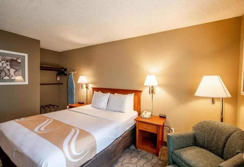 اتاق استاندارد برای معلولان, Spark By Hilton Modesto