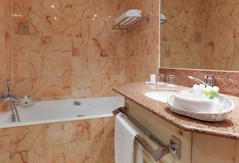 غرفة عائلية, Hôtel Château De L Ile