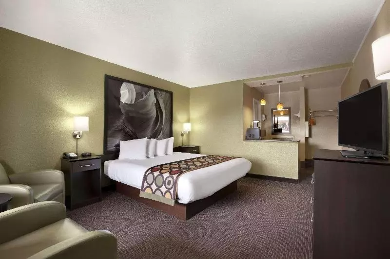 اتاق استاندارد با تخت بزرگ, Super 8 By Wyndham Nau/downtown Conference Center