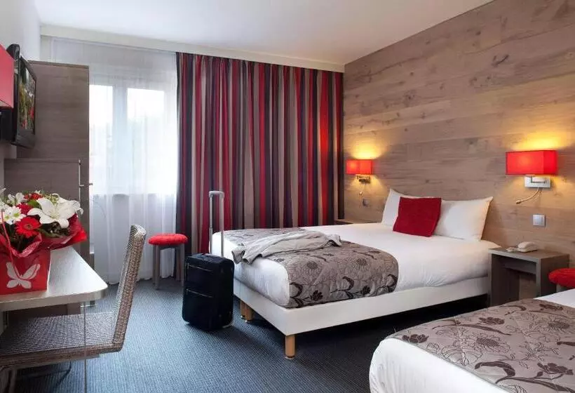 Standard Kolmen Hengen Huone, Maison Turenne
