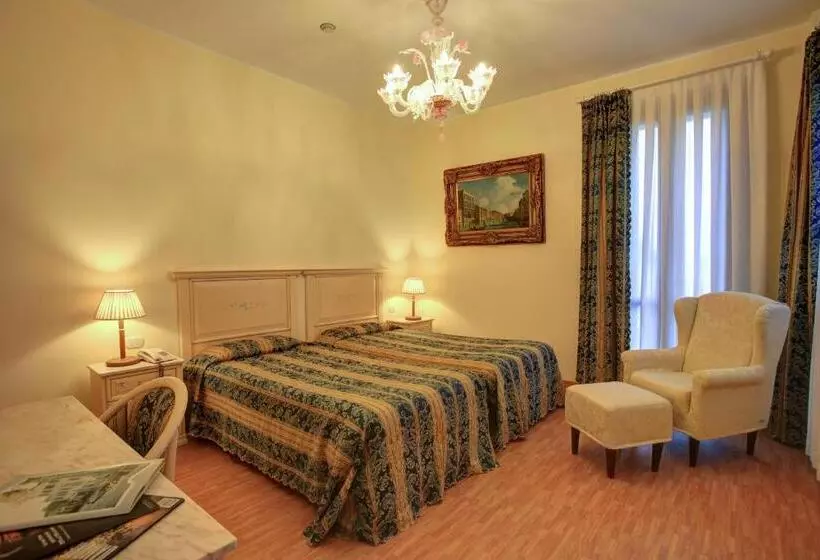 キングサイズベッドのデラックスルーム, Villa Braida