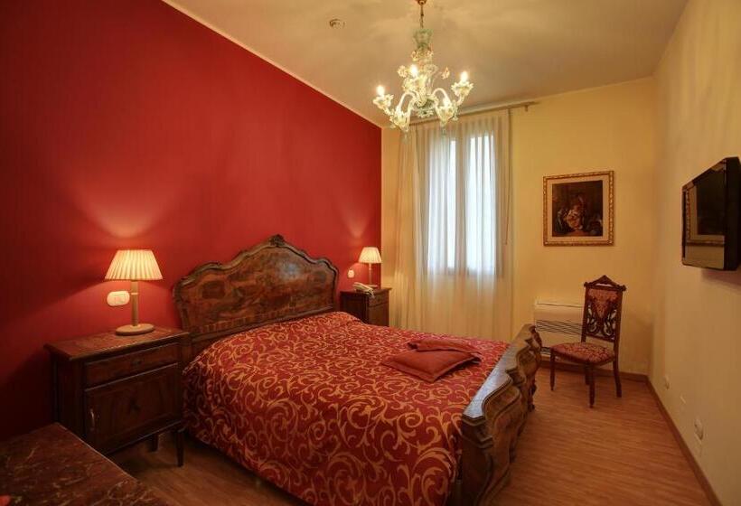 キングサイズベッドのデラックスルーム, Villa Braida