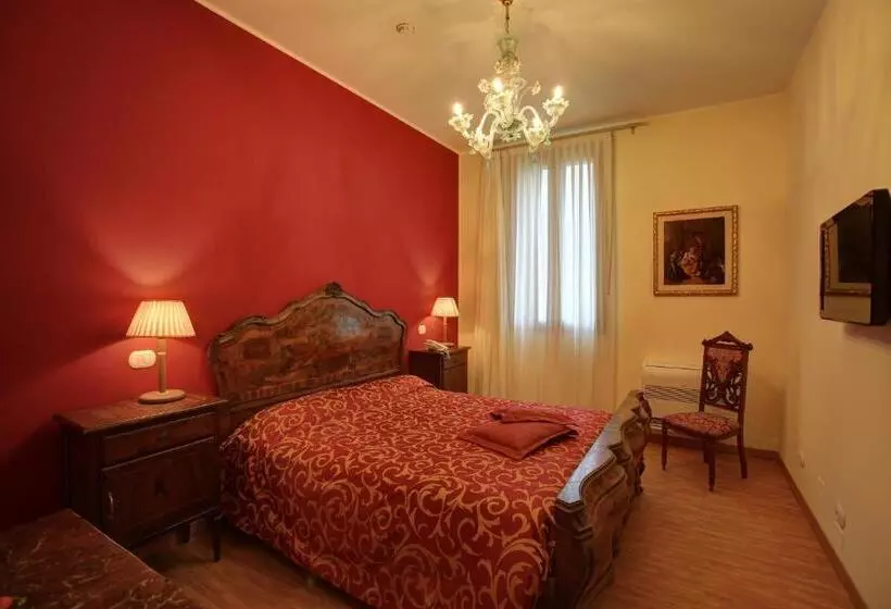 キングサイズベッドのデラックスルーム, Villa Braida