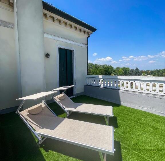 キングサイズベッドのデラックスルーム, Villa Braida